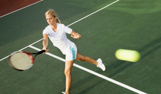 Путь к долголетию через игру в теннис