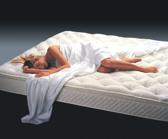 Подушка и матрас