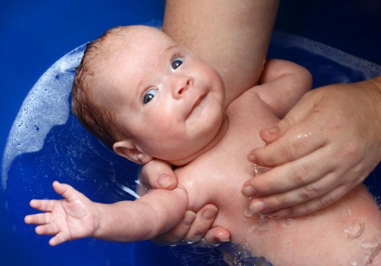 Водные процедуры для новорожденного2