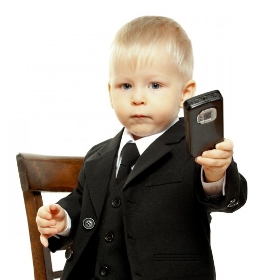 Когда покупать ребенку мобильный телефон3